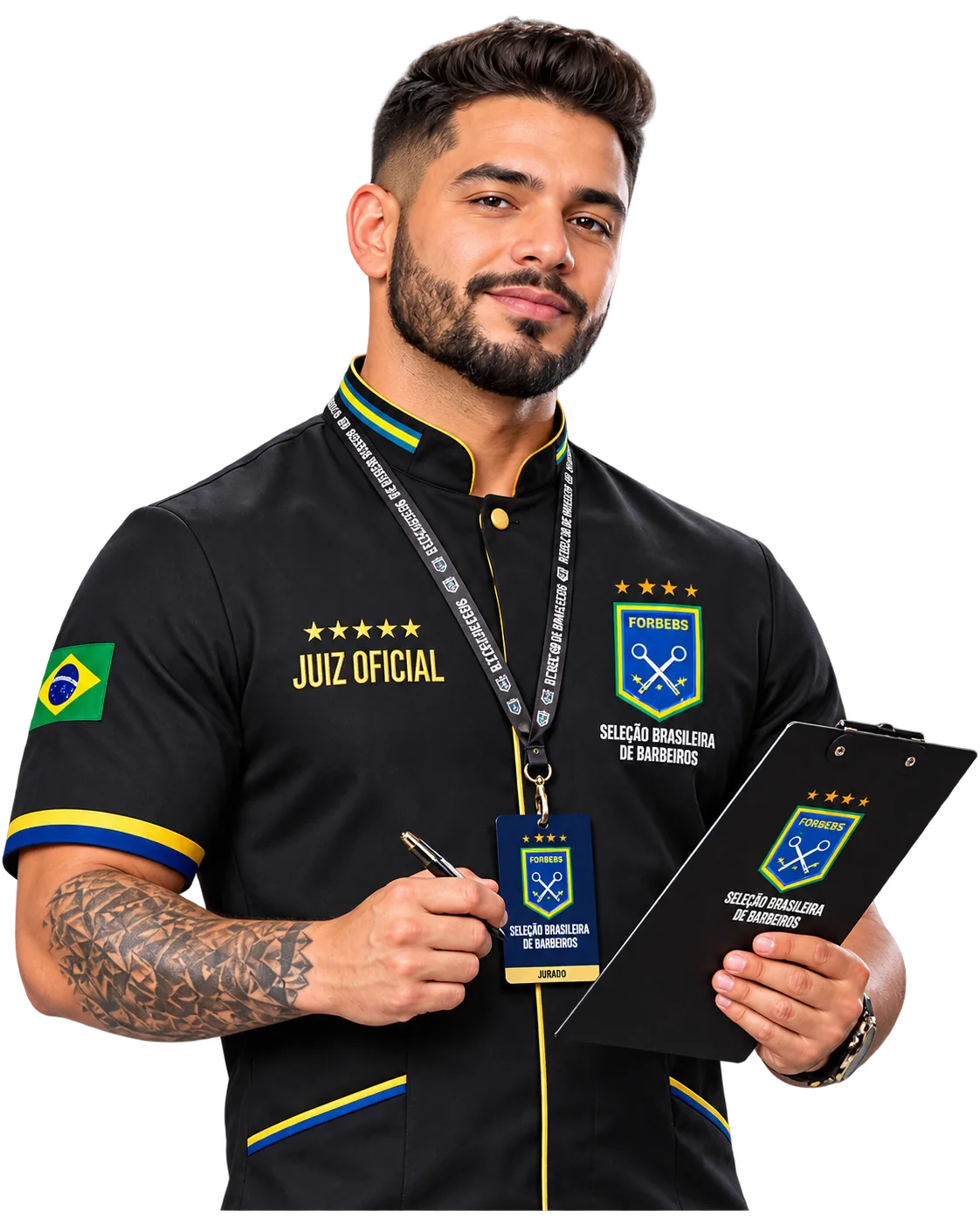 Jurado oficial da competição segurando uma prancheta de avaliação